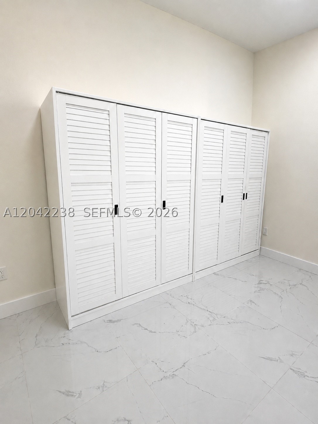 SOUTH POINT - Residential Lease