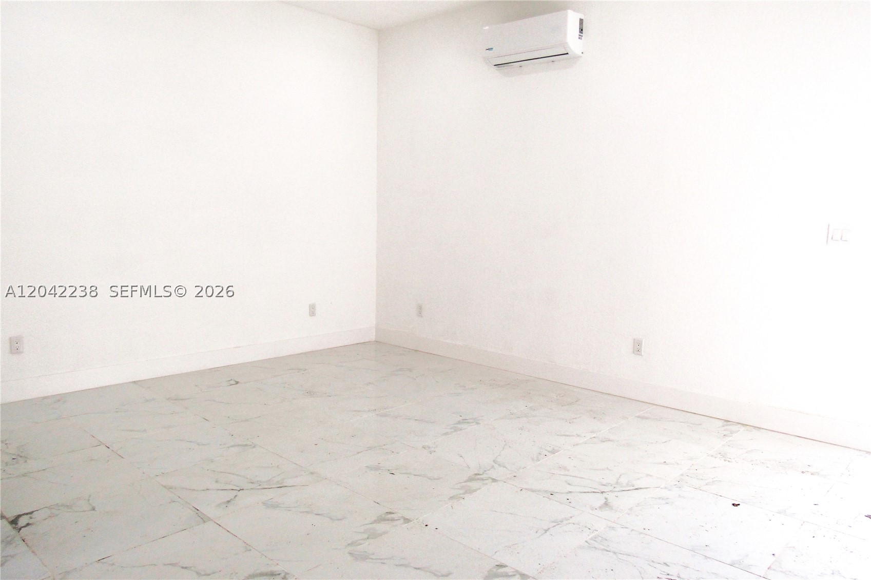 SOUTH POINT - Residential Lease