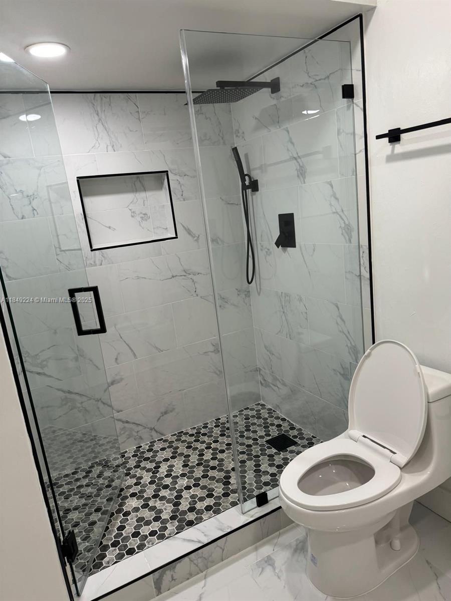 KENLAND COURT - Residential Lease