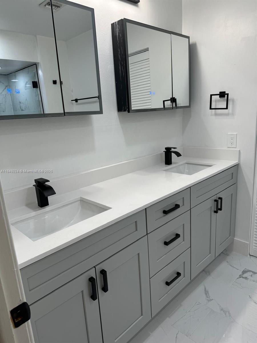 KENLAND COURT - Residential Lease