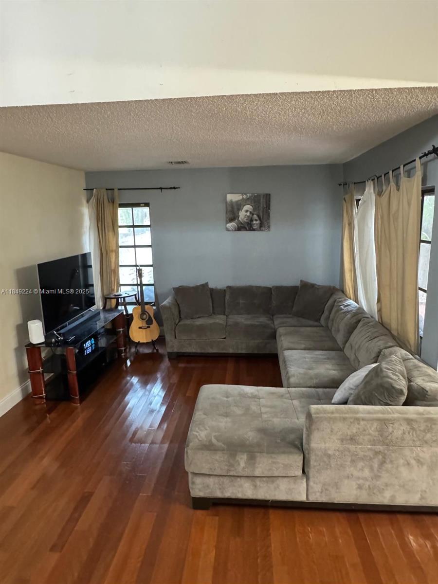 KENLAND COURT - Residential Lease