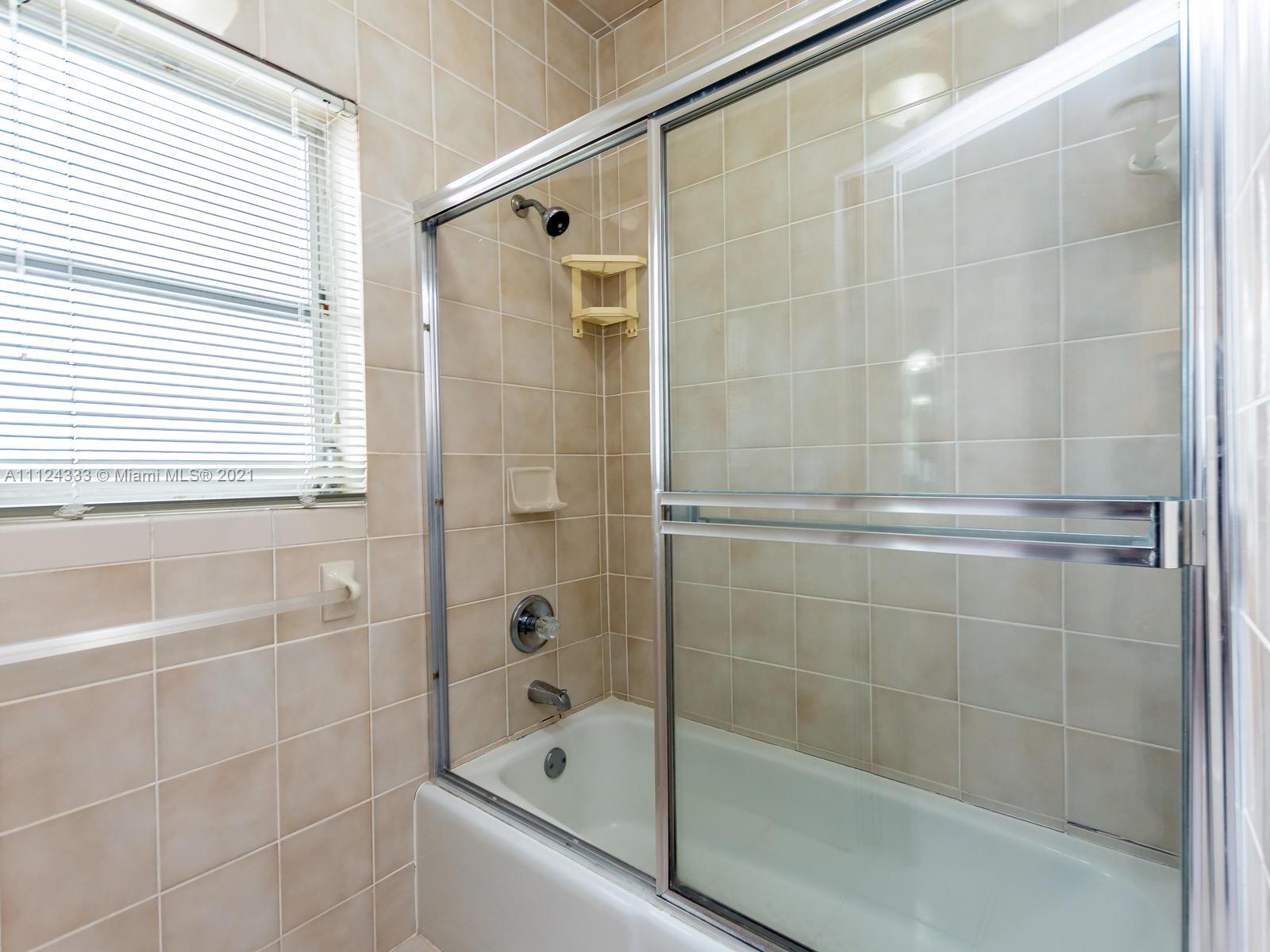 CORAL BAY SEC C - Residential Lease