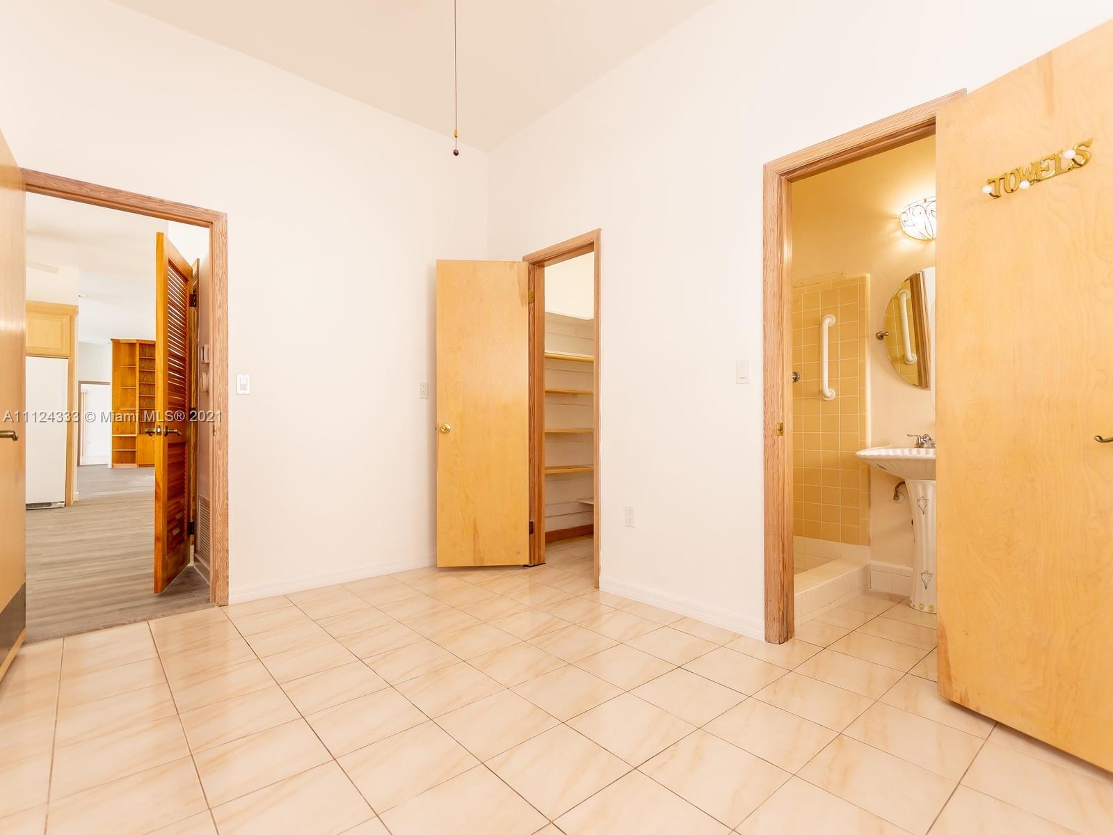 CORAL BAY SEC C - Residential Lease