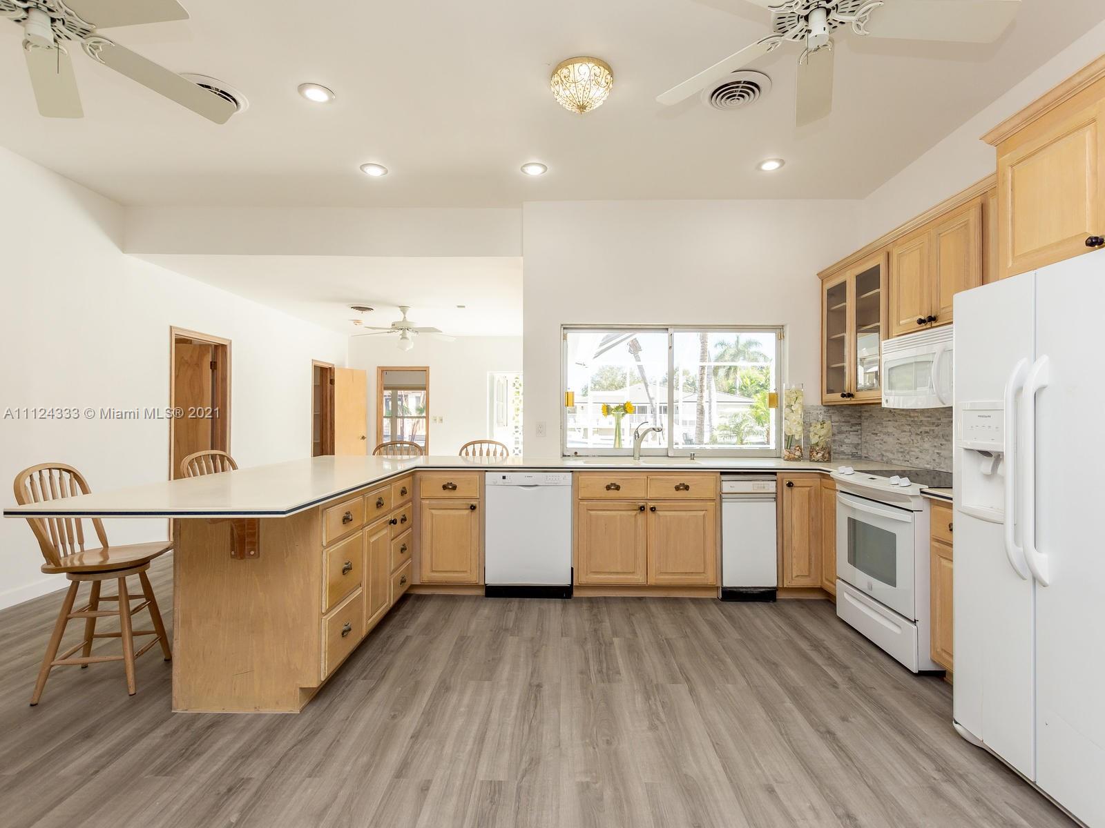 CORAL BAY SEC C - Residential Lease