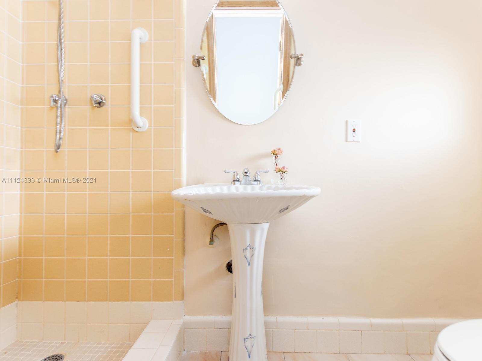 CORAL BAY SEC C - Residential Lease
