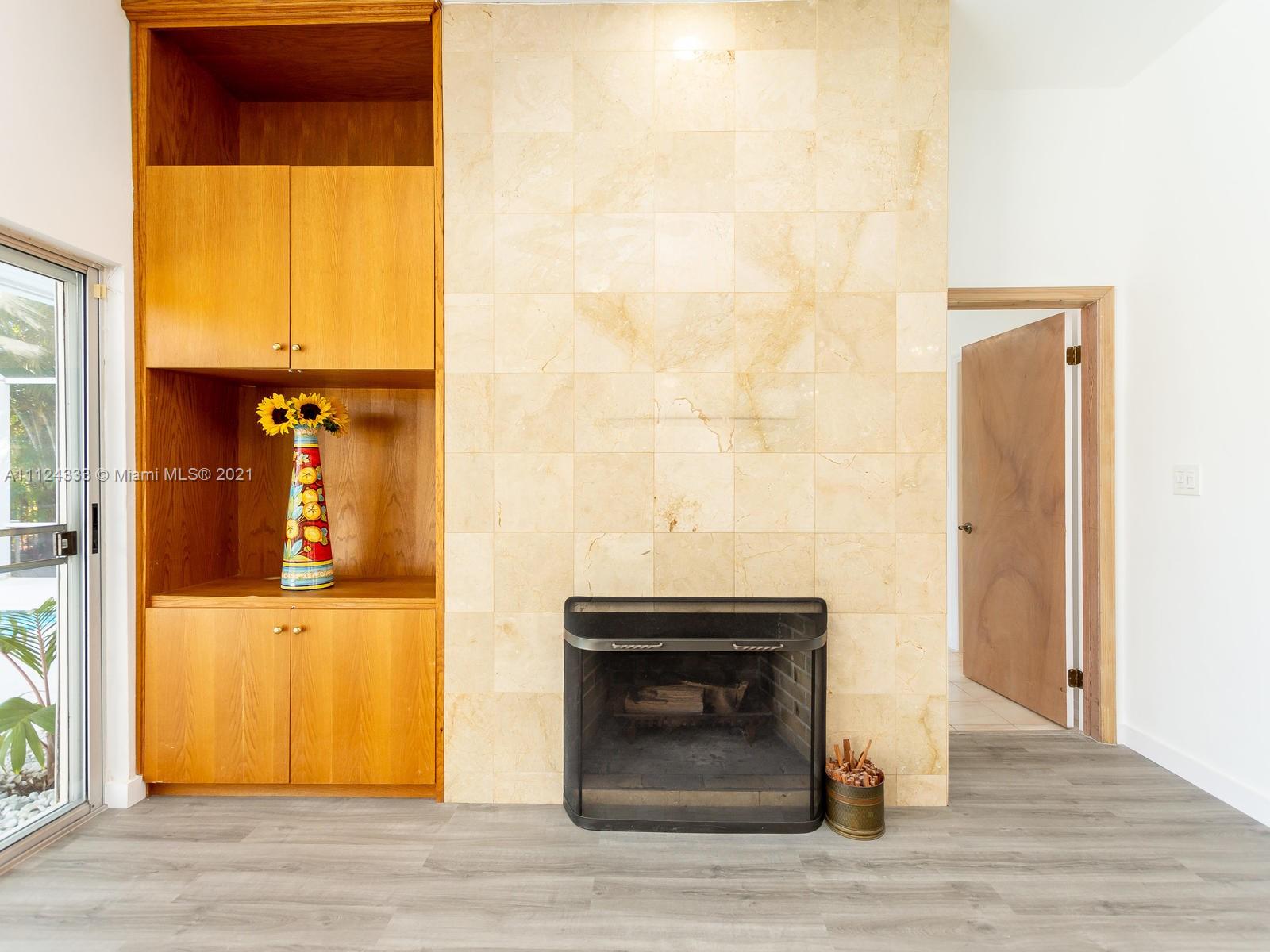 CORAL BAY SEC C - Residential Lease