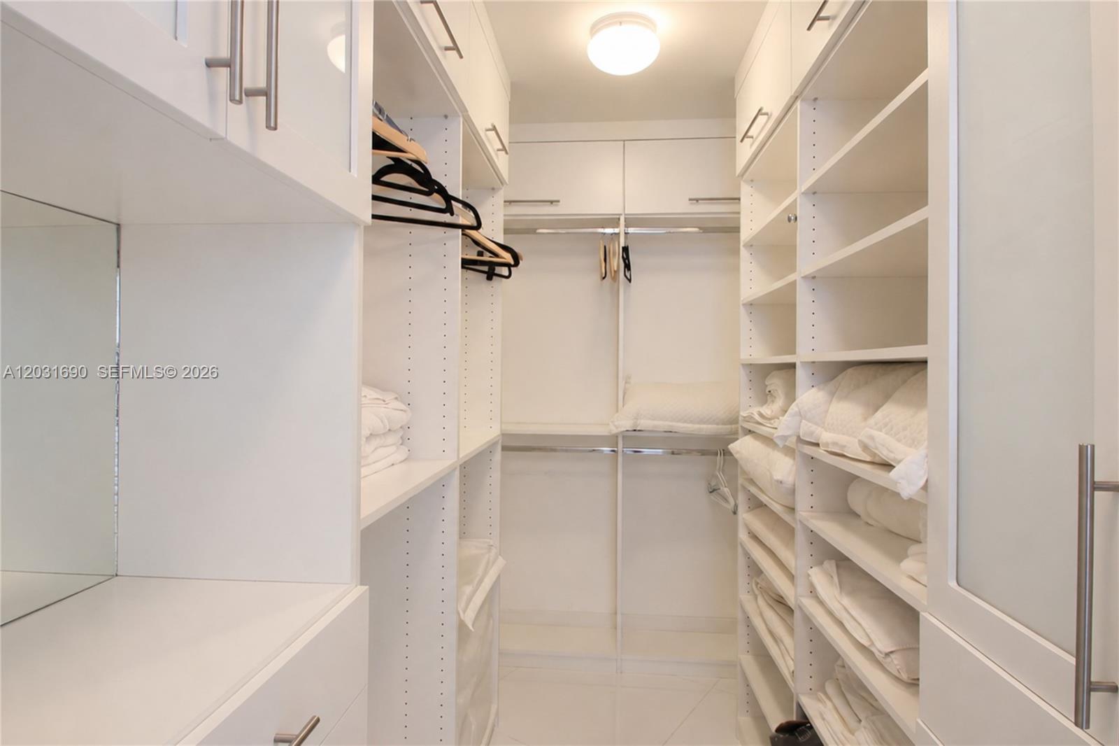 TDR TOWER III CONDO - Residential