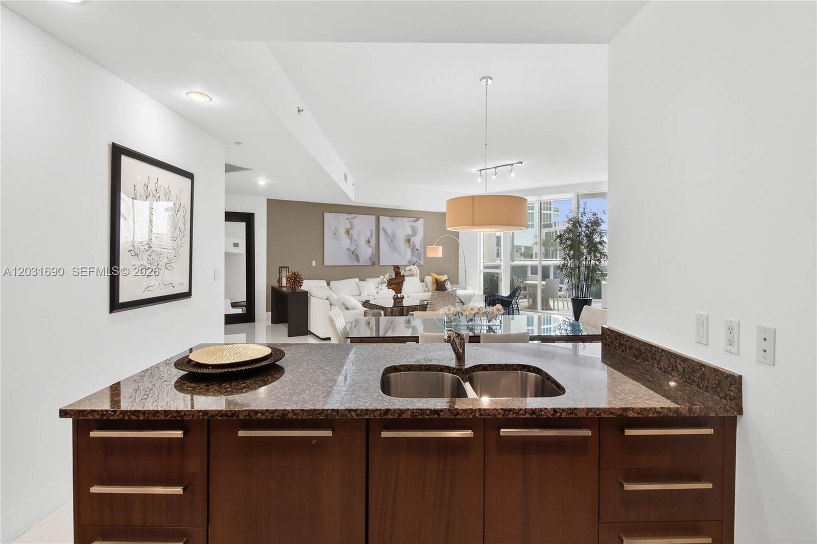 TDR TOWER III CONDO - Residential