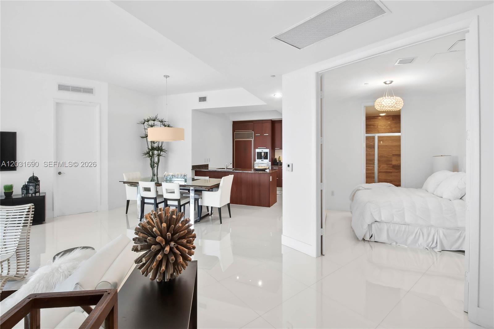 TDR TOWER III CONDO - Residential