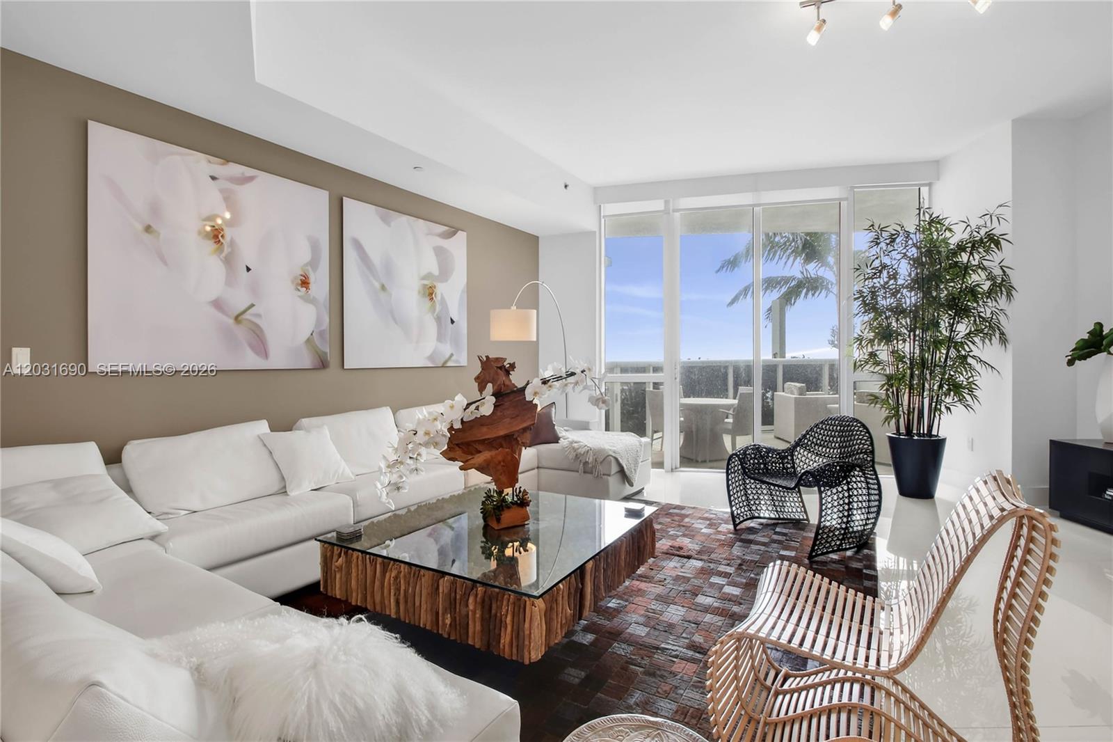 TDR TOWER III CONDO - Residential