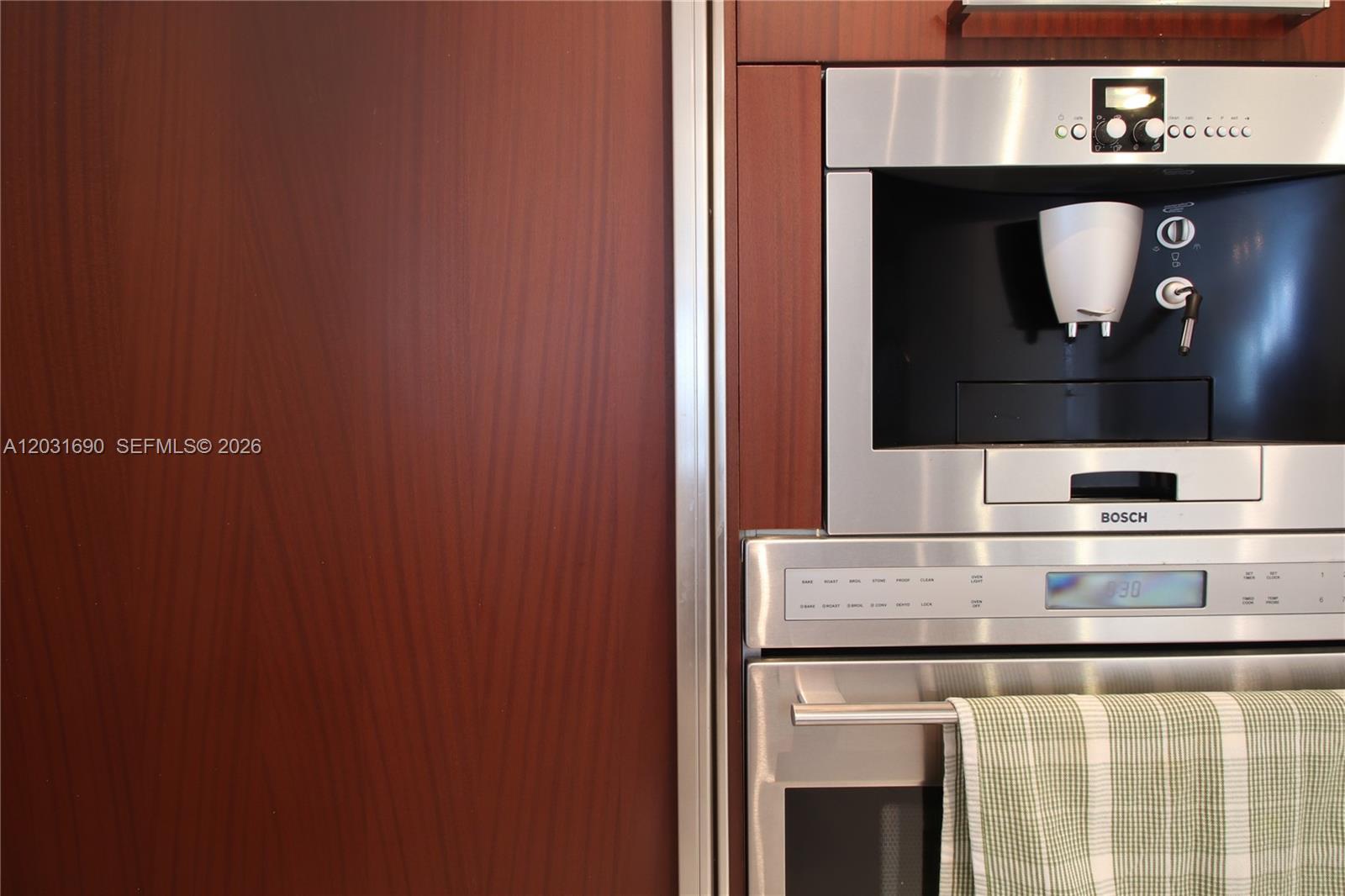 TDR TOWER III CONDO - Residential