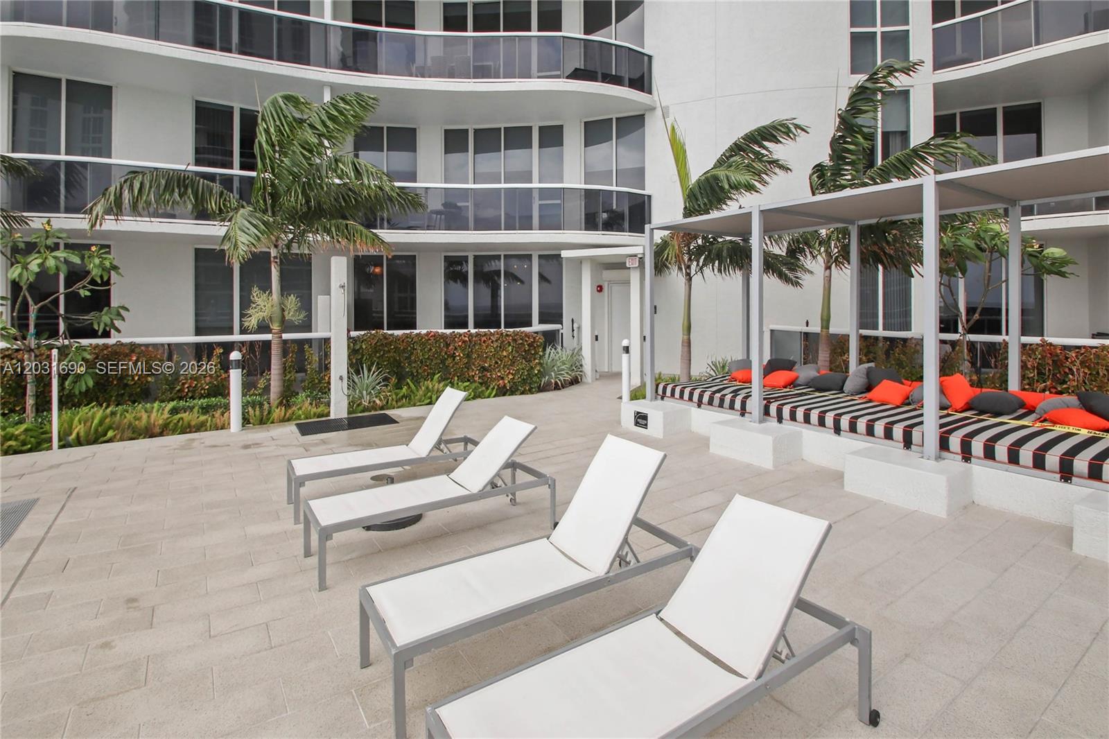 TDR TOWER III CONDO - Residential