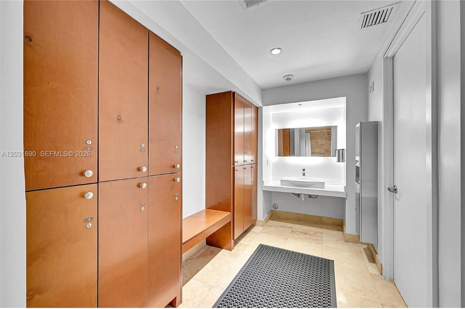 TDR TOWER III CONDO - Residential