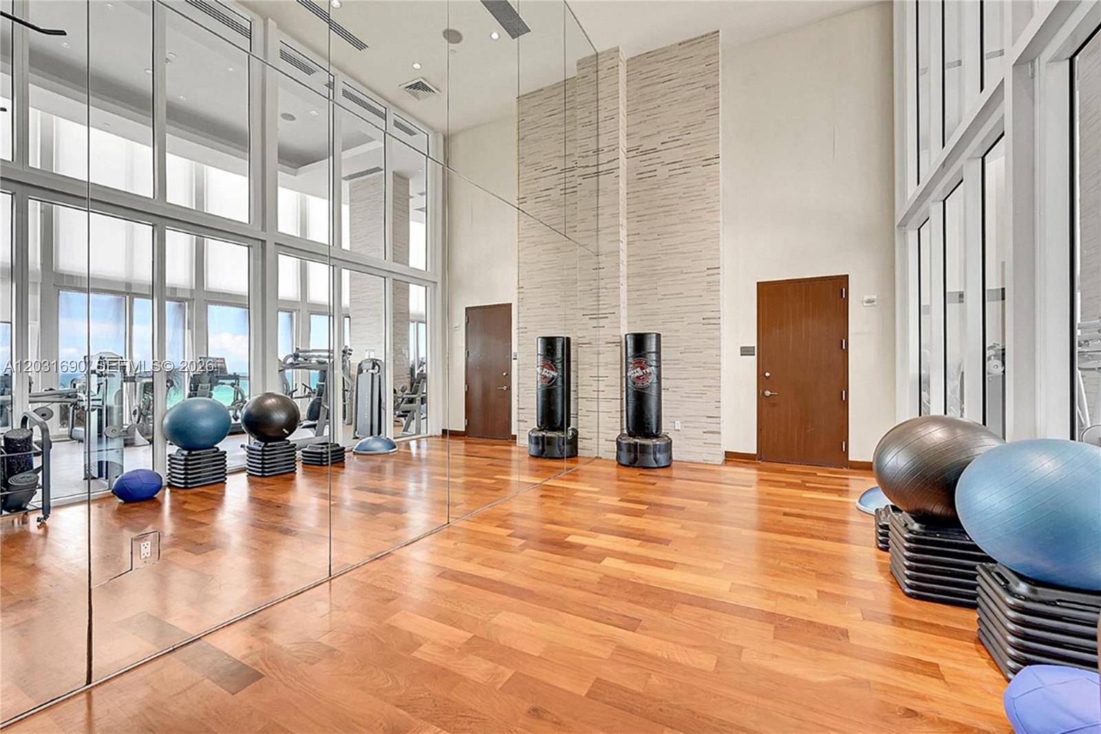 TDR TOWER III CONDO - Residential