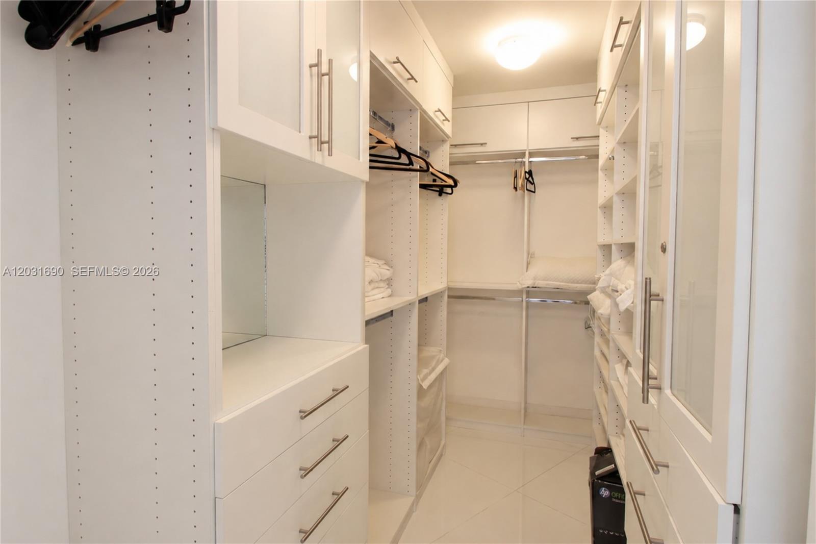 TDR TOWER III CONDO - Residential