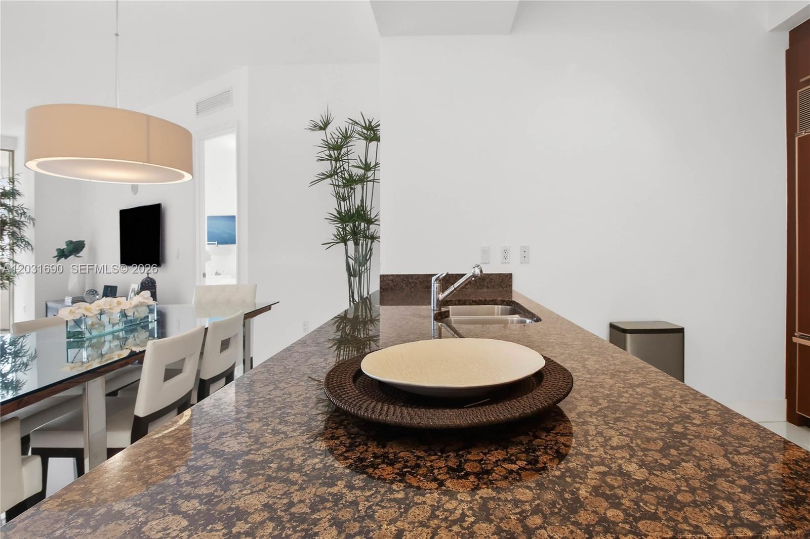 TDR TOWER III CONDO - Residential