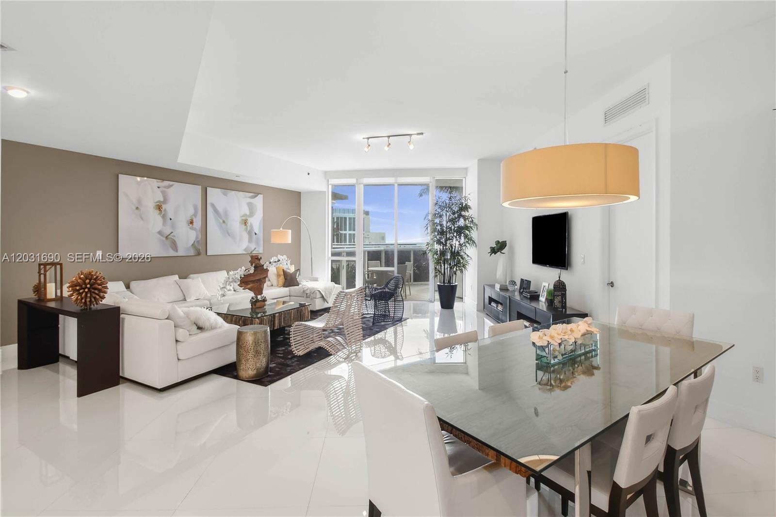 TDR TOWER III CONDO - Residential