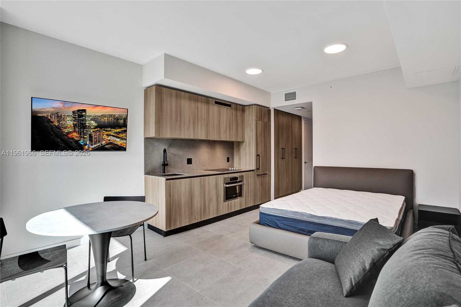 501 First Residences - Residential