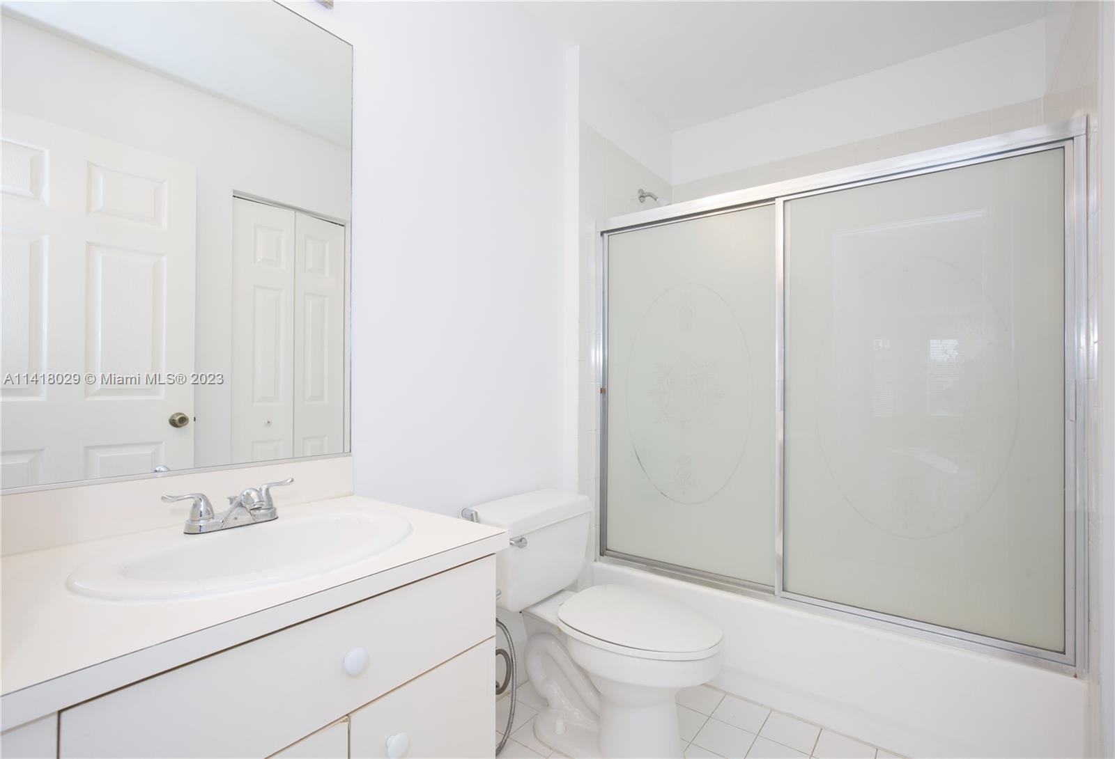 SILVER LAKES PHASE III RE - Residential Lease