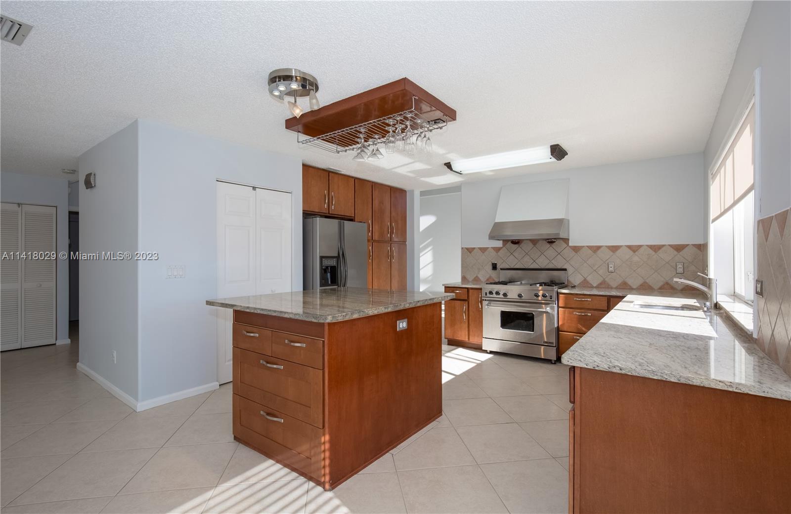 SILVER LAKES PHASE III RE - Residential Lease
