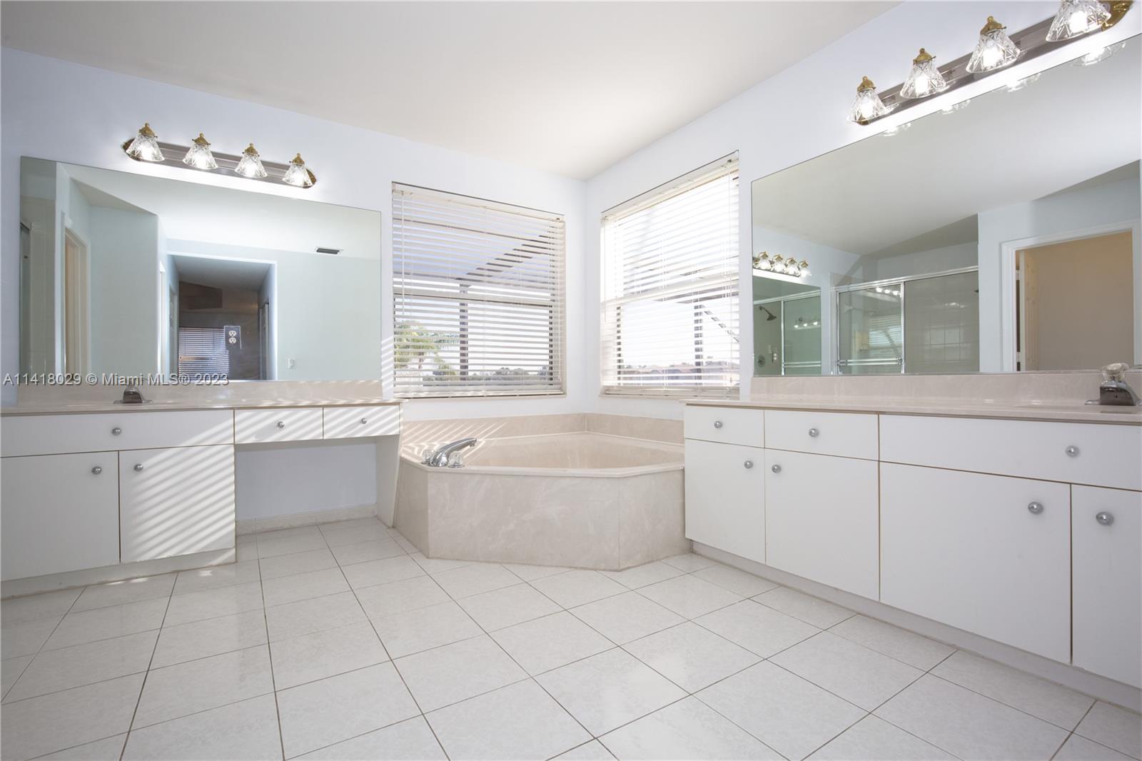 SILVER LAKES PHASE III RE - Residential Lease