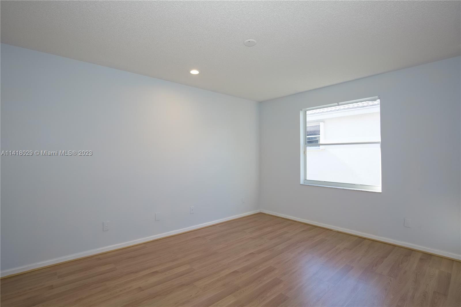 SILVER LAKES PHASE III RE - Residential Lease