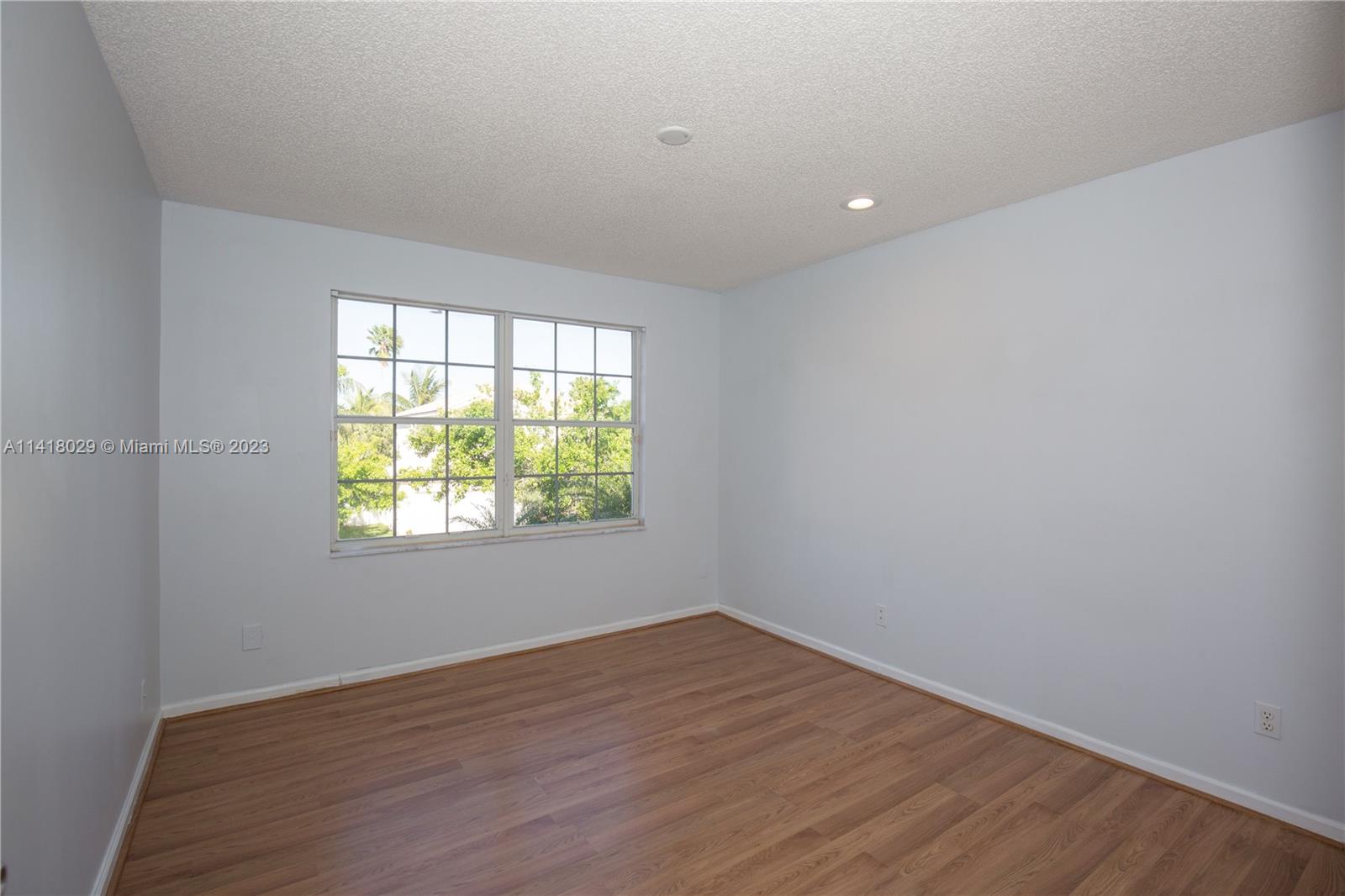 SILVER LAKES PHASE III RE - Residential Lease