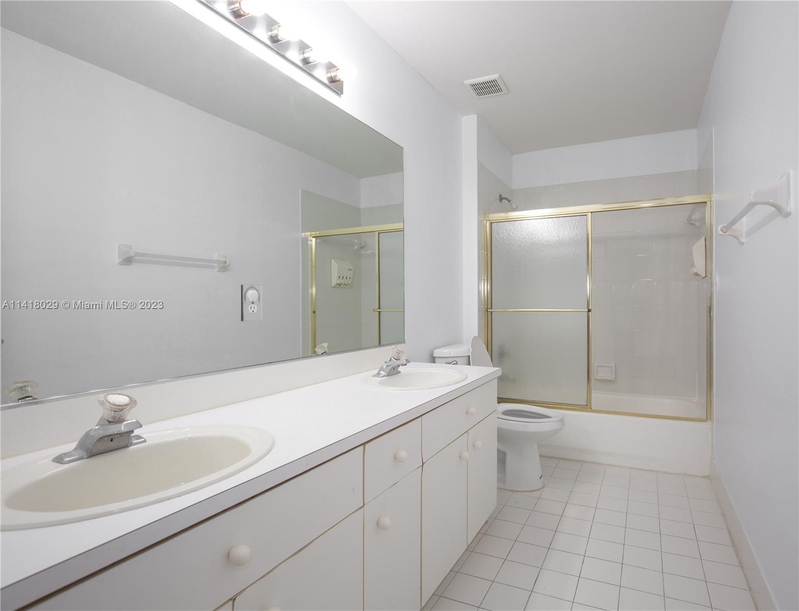 SILVER LAKES PHASE III RE - Residential Lease