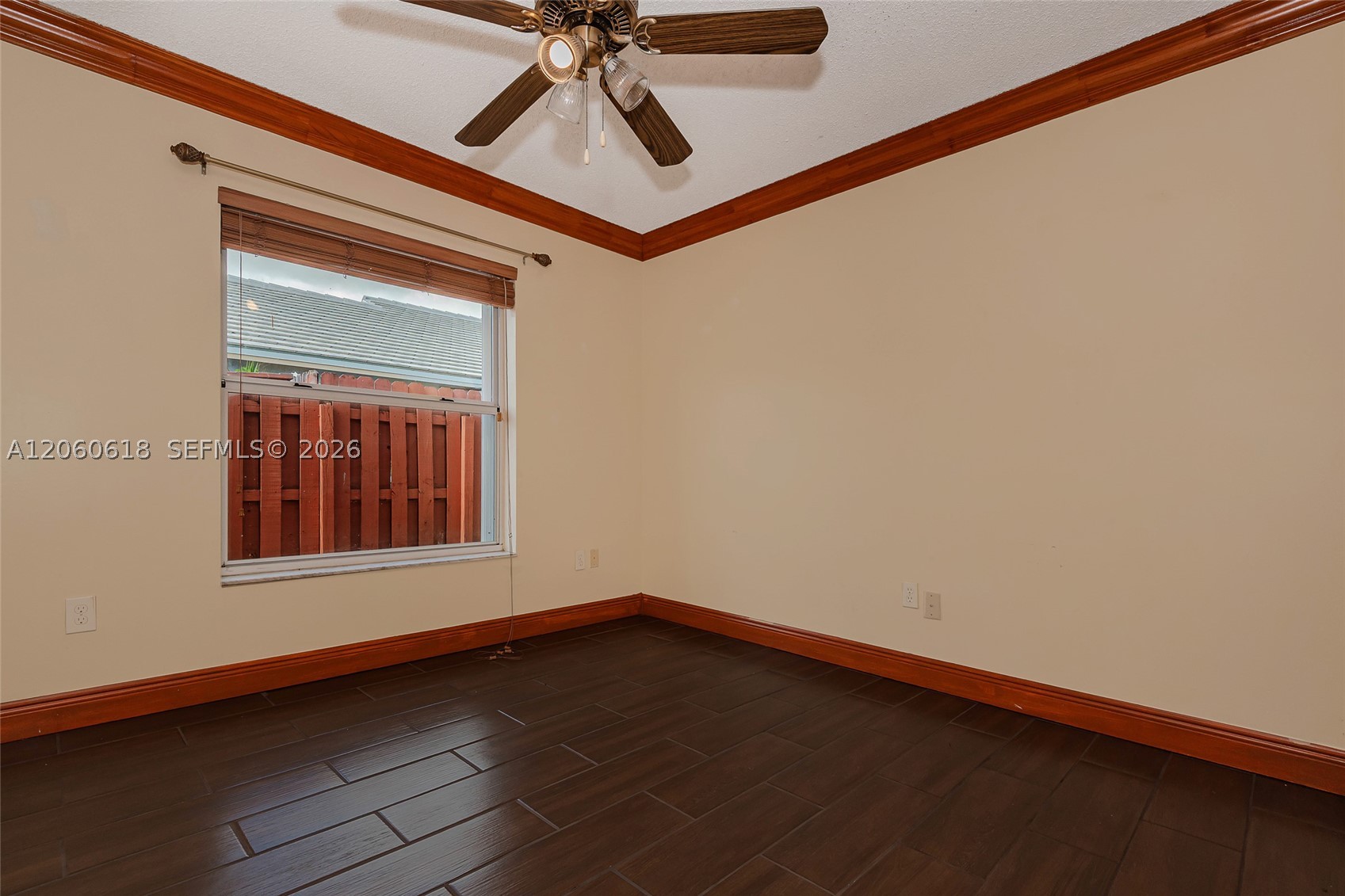 WOODS LAKE - Residential