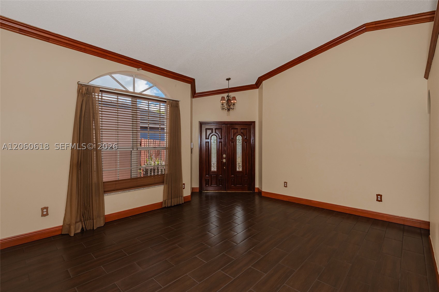 WOODS LAKE - Residential