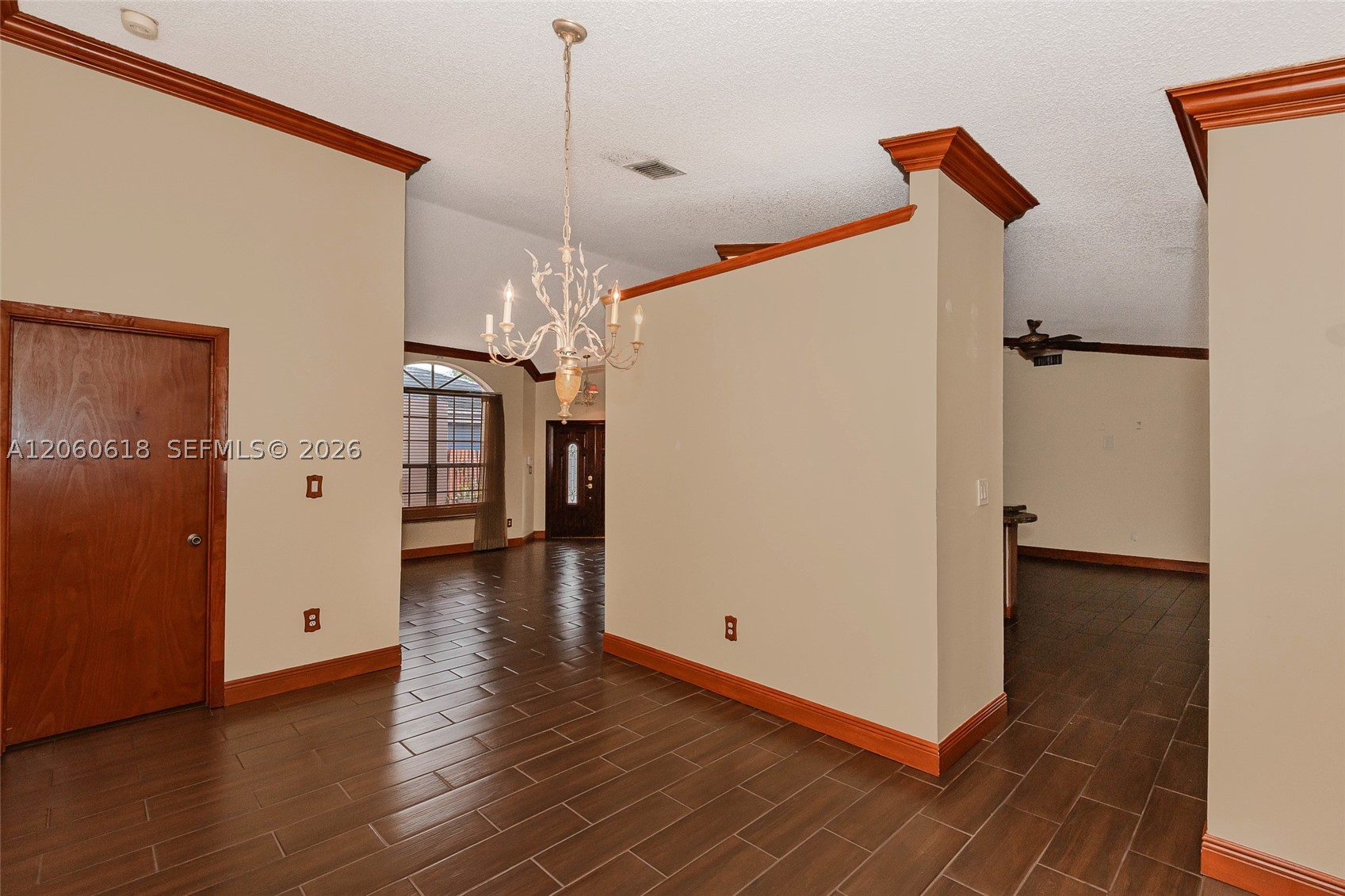 WOODS LAKE - Residential