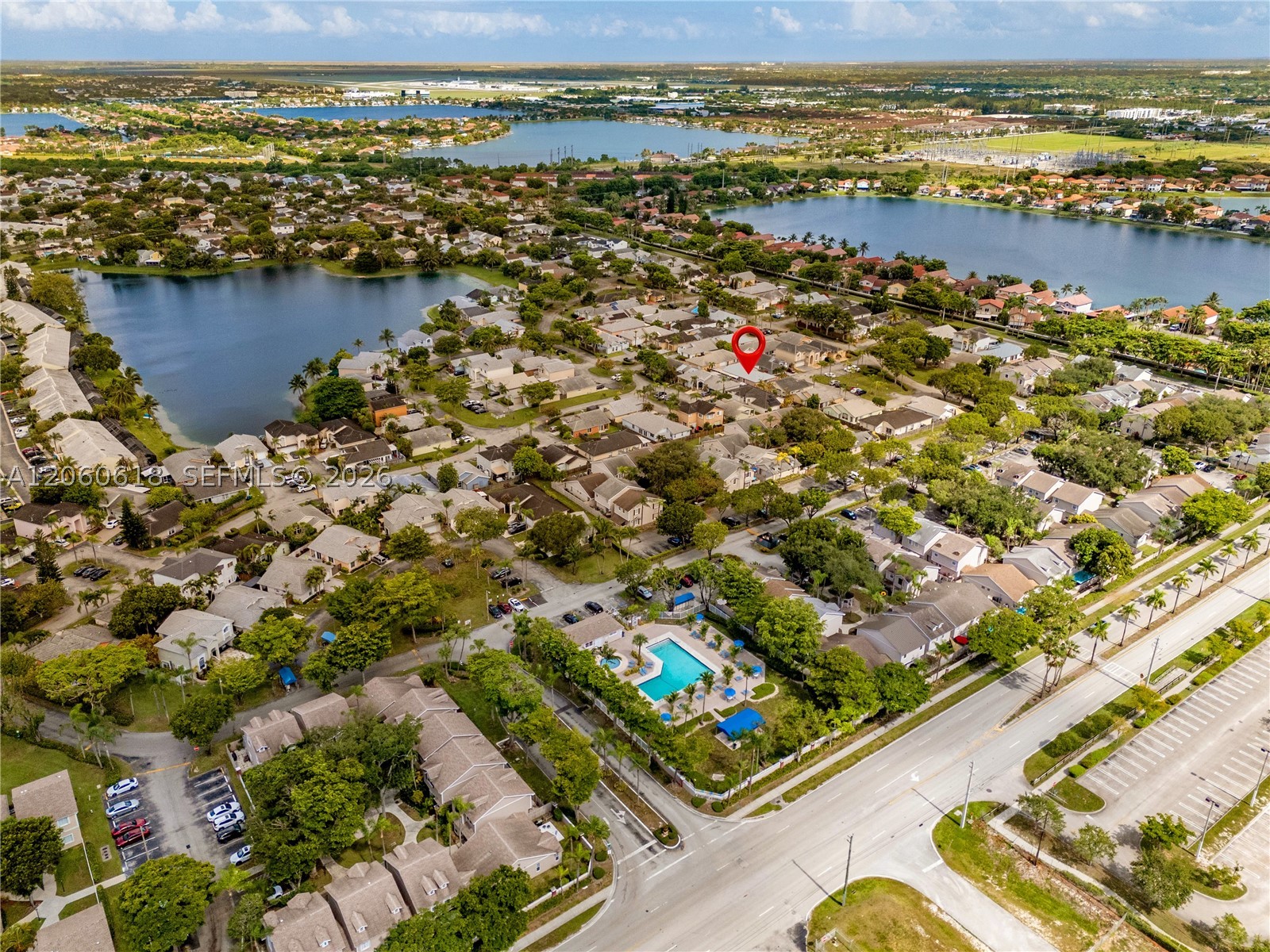 WOODS LAKE - Residential