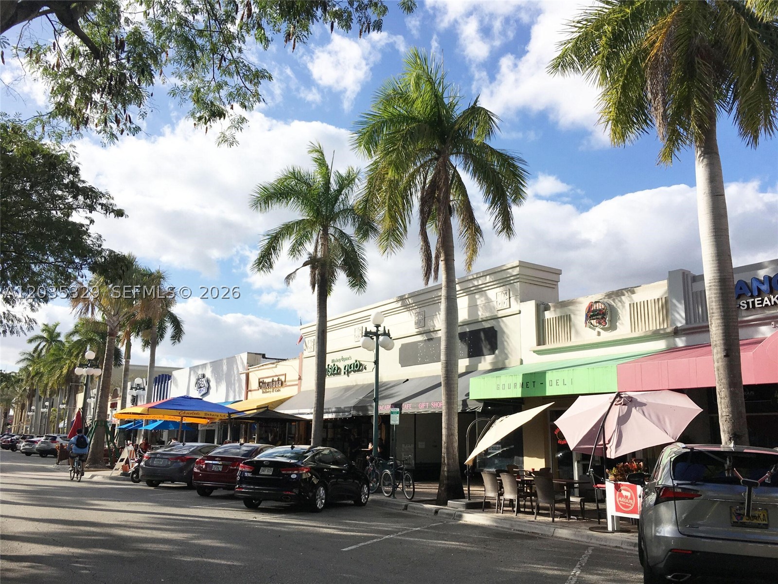 Hollywood Station - Residential