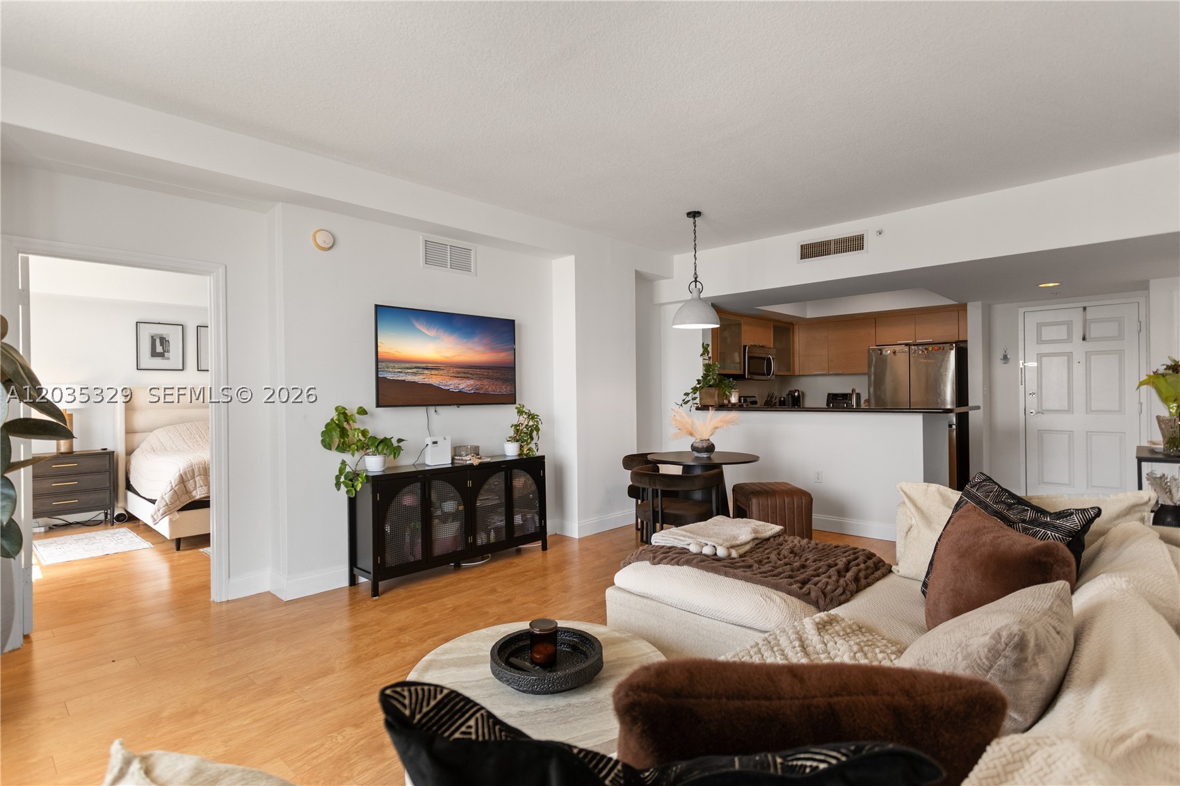 Hollywood Station - Residential