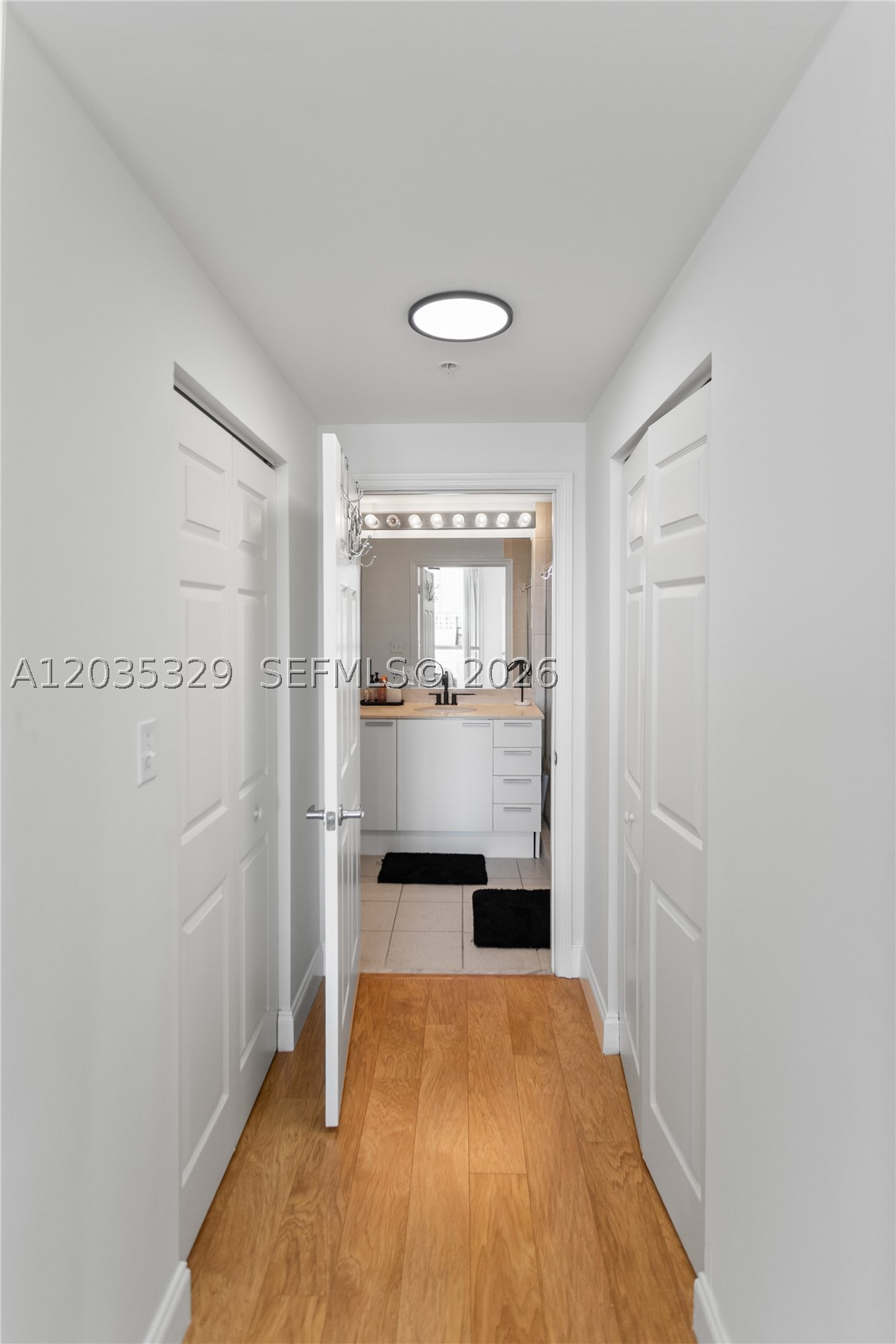 Hollywood Station - Residential