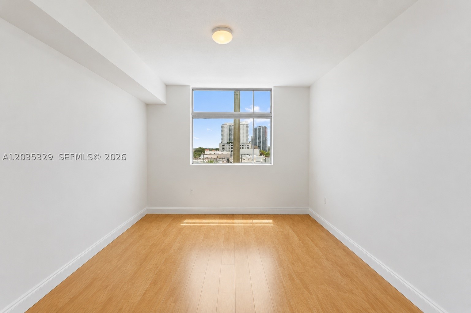 Hollywood Station - Residential