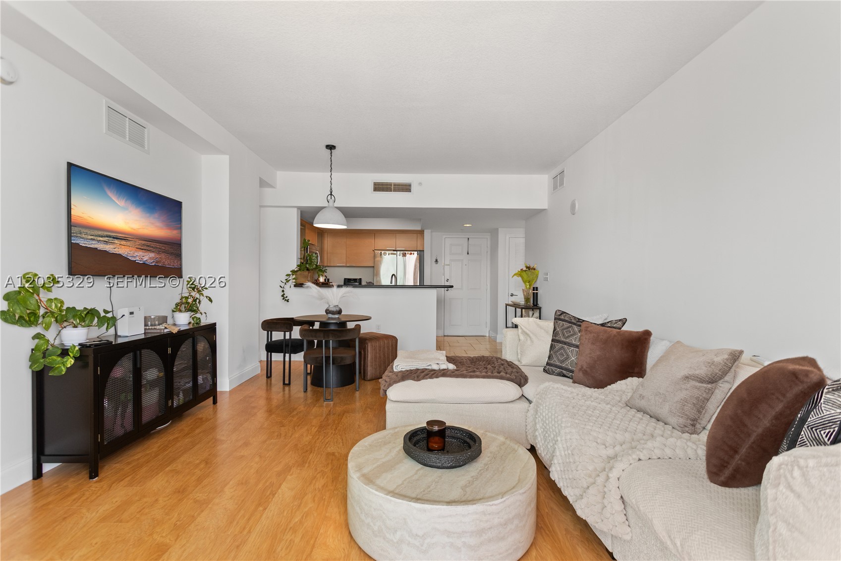 Hollywood Station - Residential