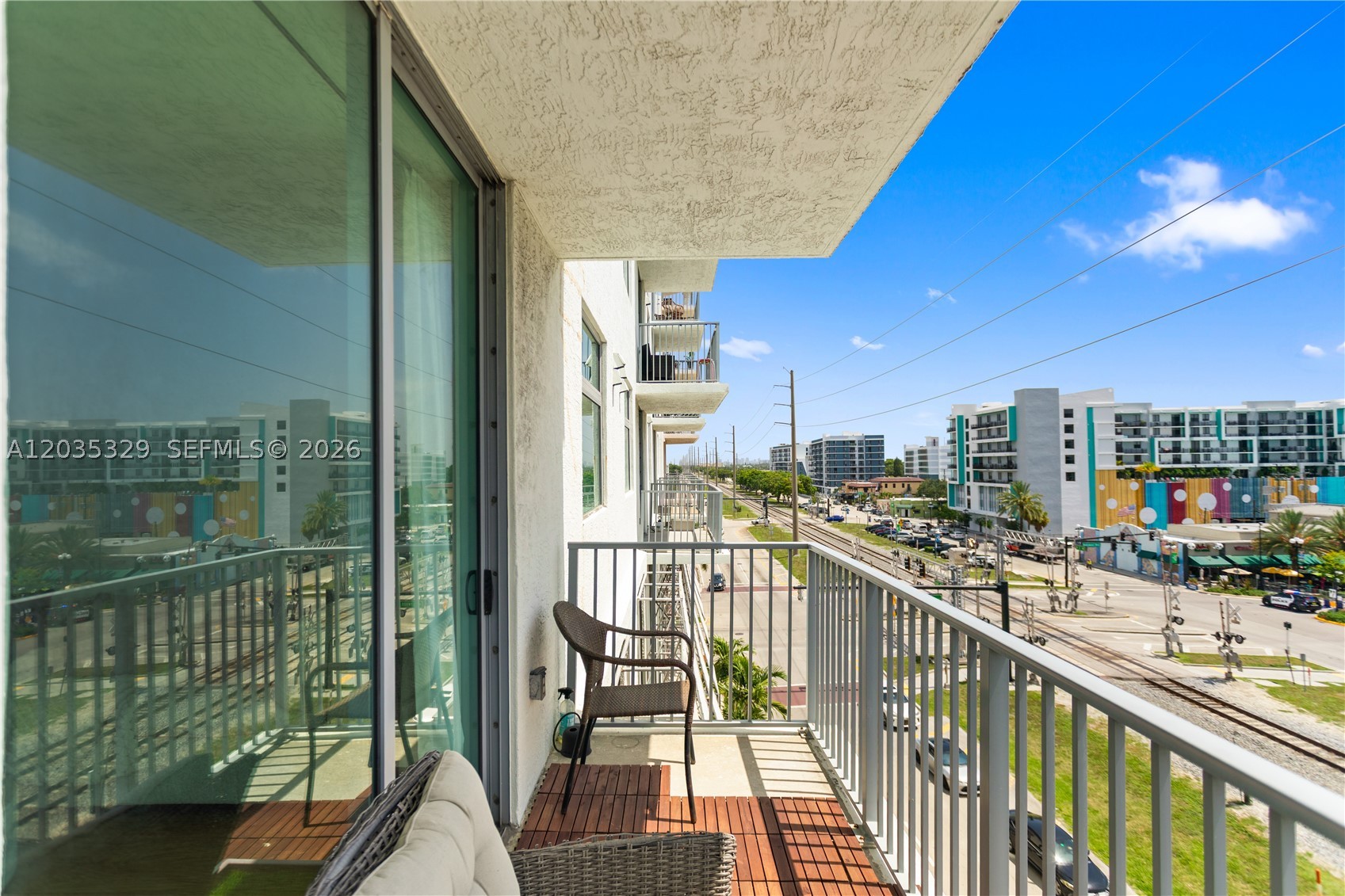 Hollywood Station - Residential