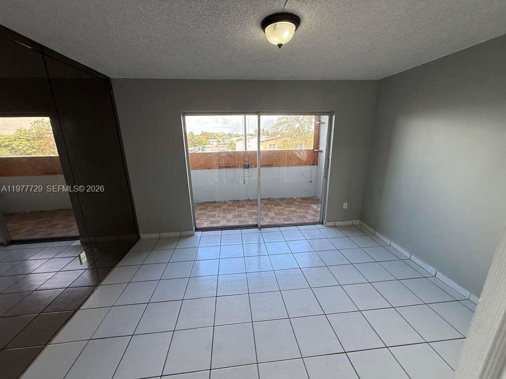 REGENCY COVE CONDO - Residential Lease