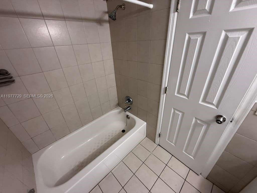 REGENCY COVE CONDO - Residential Lease
