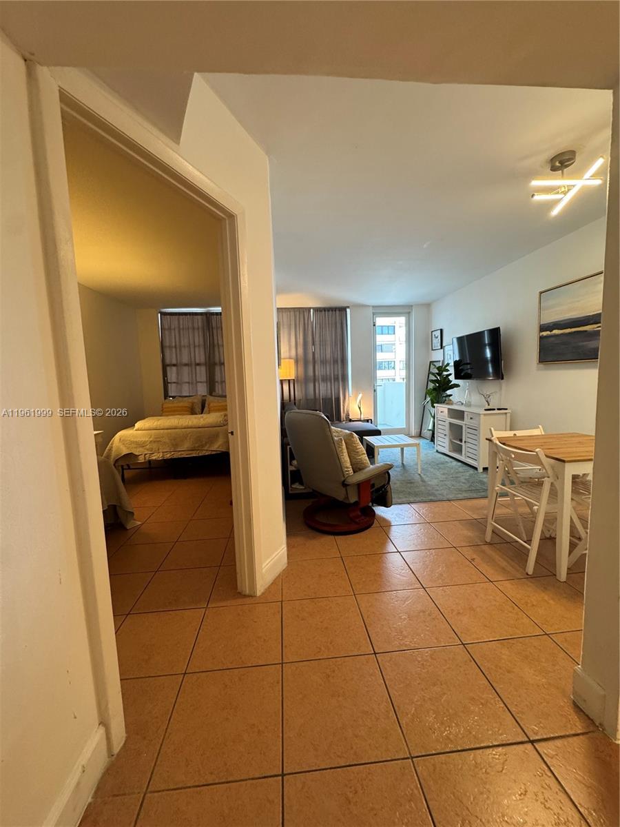 THE DECOPLAGE CONDO - Residential