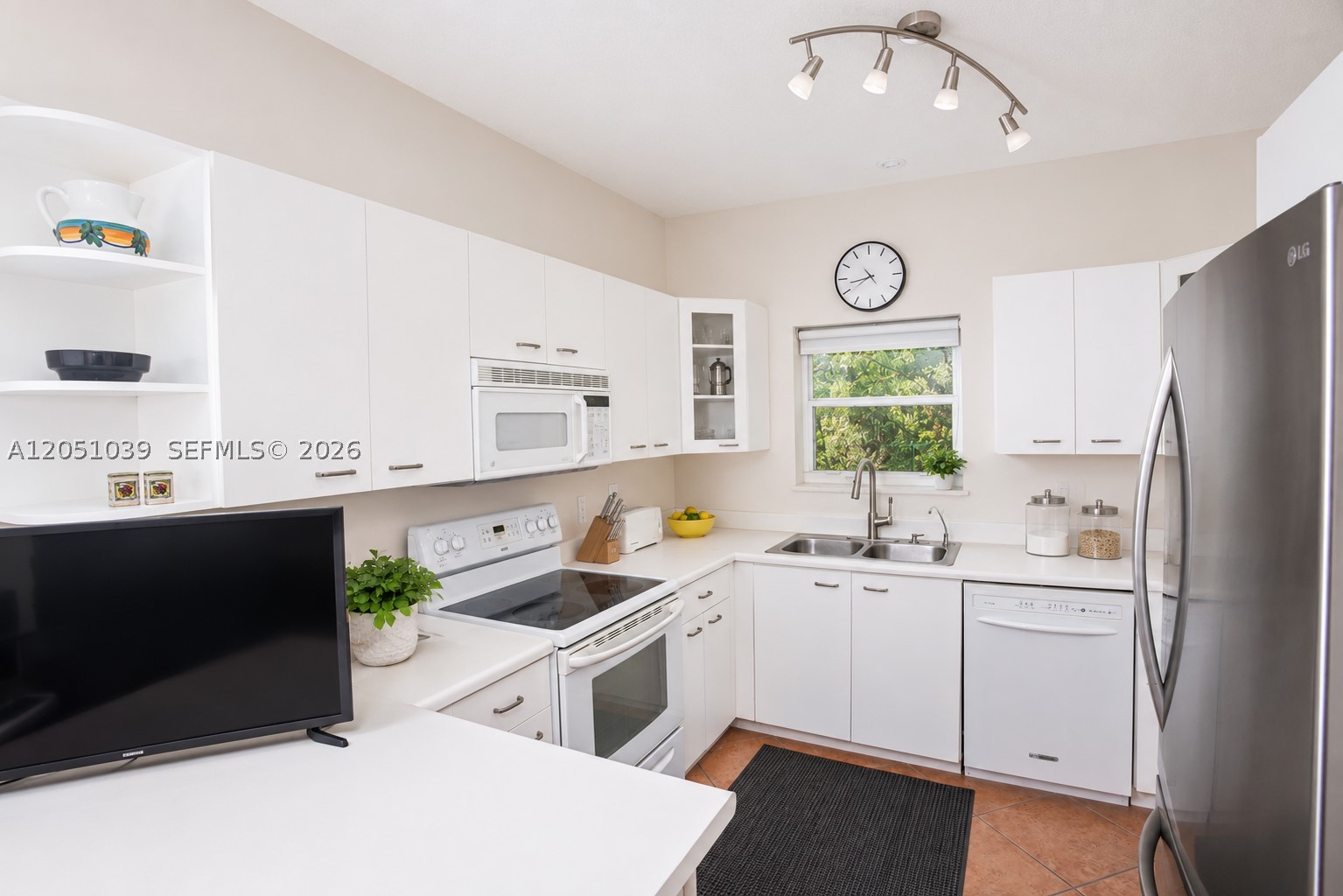 WEST LAKE VILLAGE PLAT - Residential