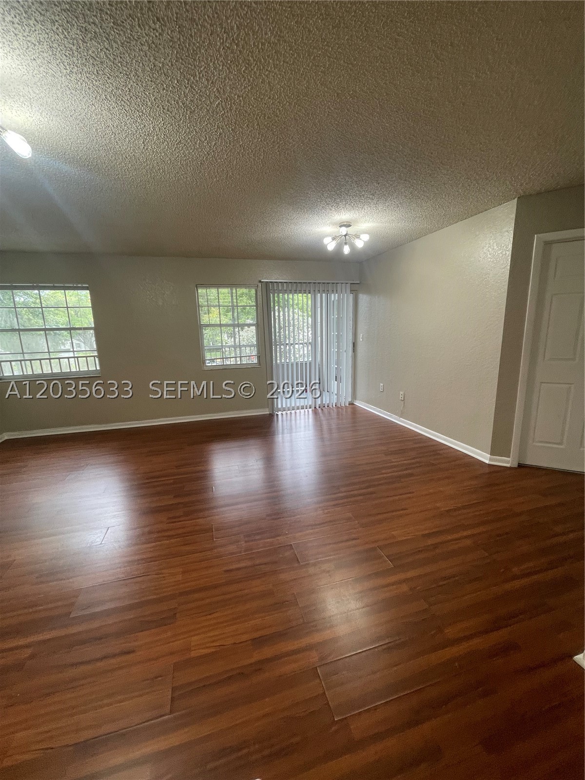 LAKEVIEW CLUB CONDO - Residential Lease
