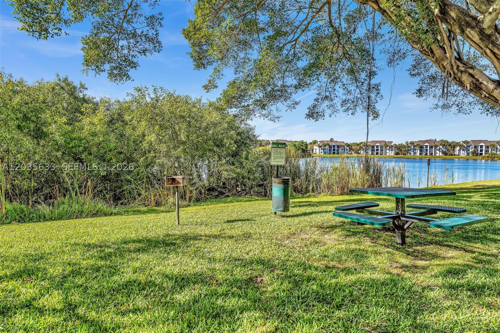 LAKEVIEW CLUB CONDO - Residential Lease