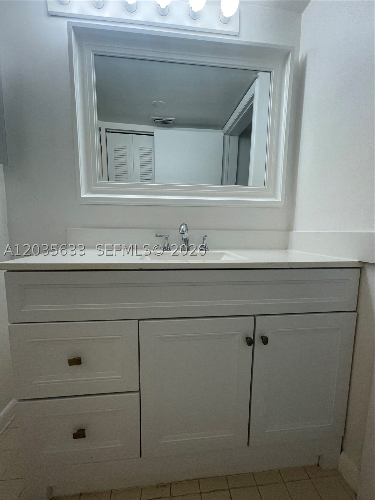 LAKEVIEW CLUB CONDO - Residential Lease