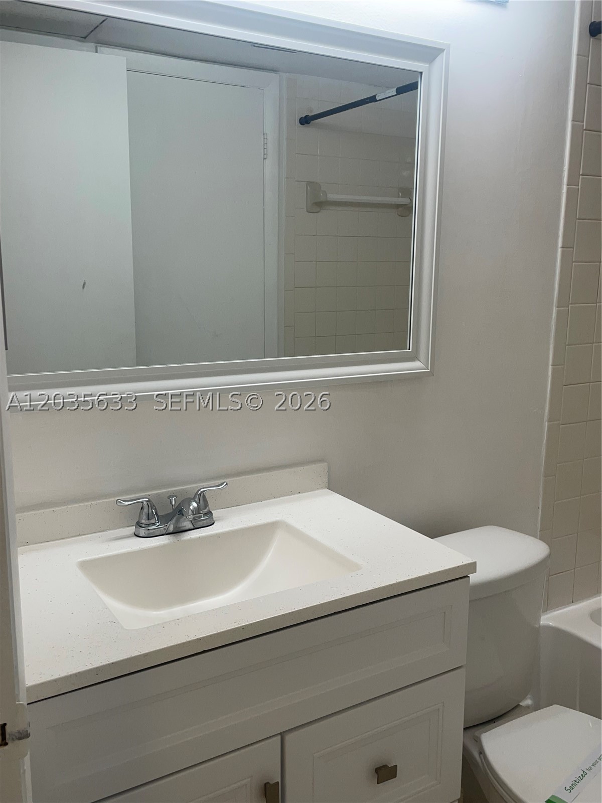 LAKEVIEW CLUB CONDO - Residential Lease