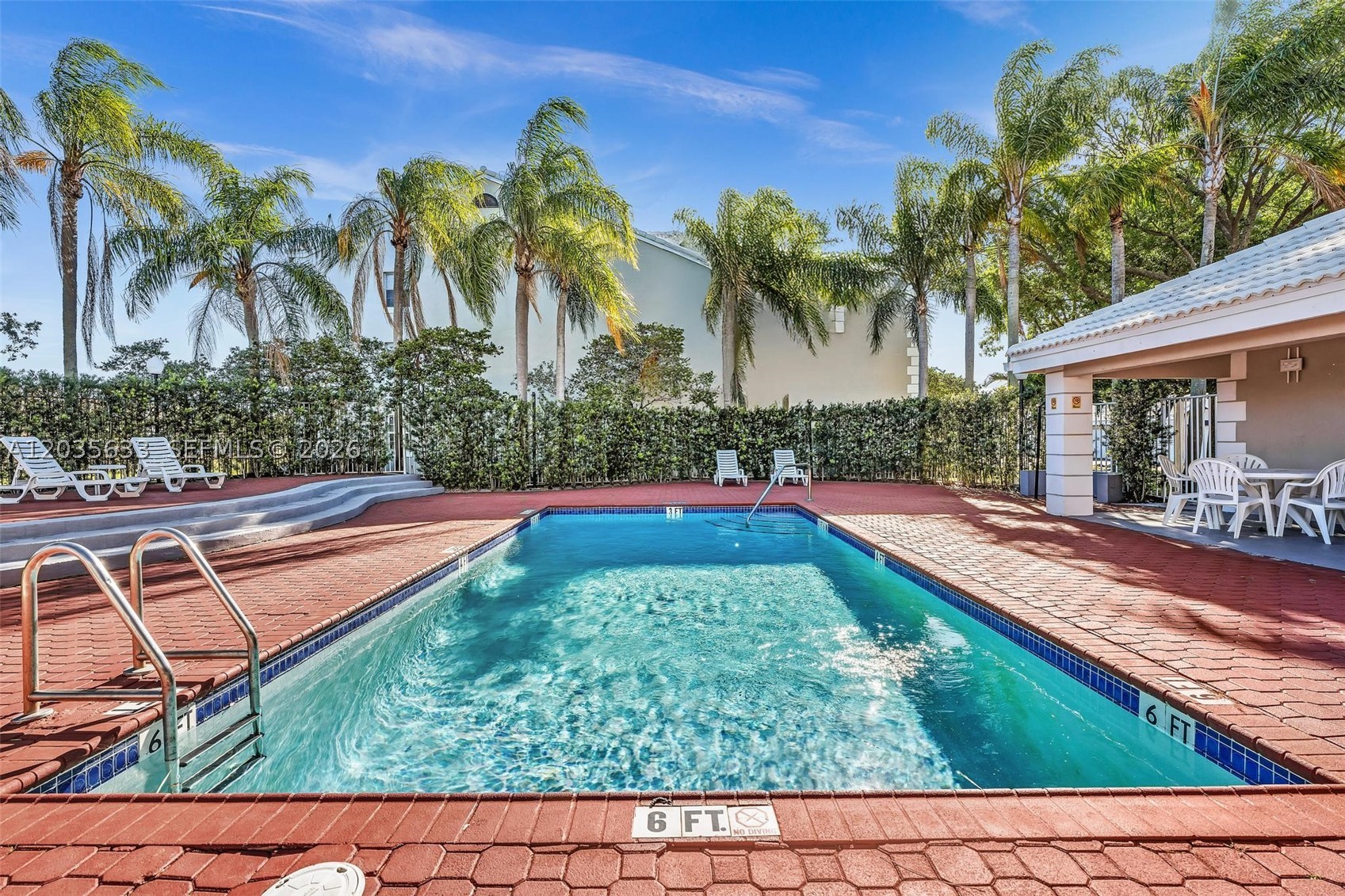 LAKEVIEW CLUB CONDO - Residential Lease