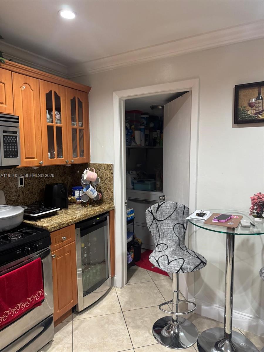 CENTRE COURT CONDO - Residential