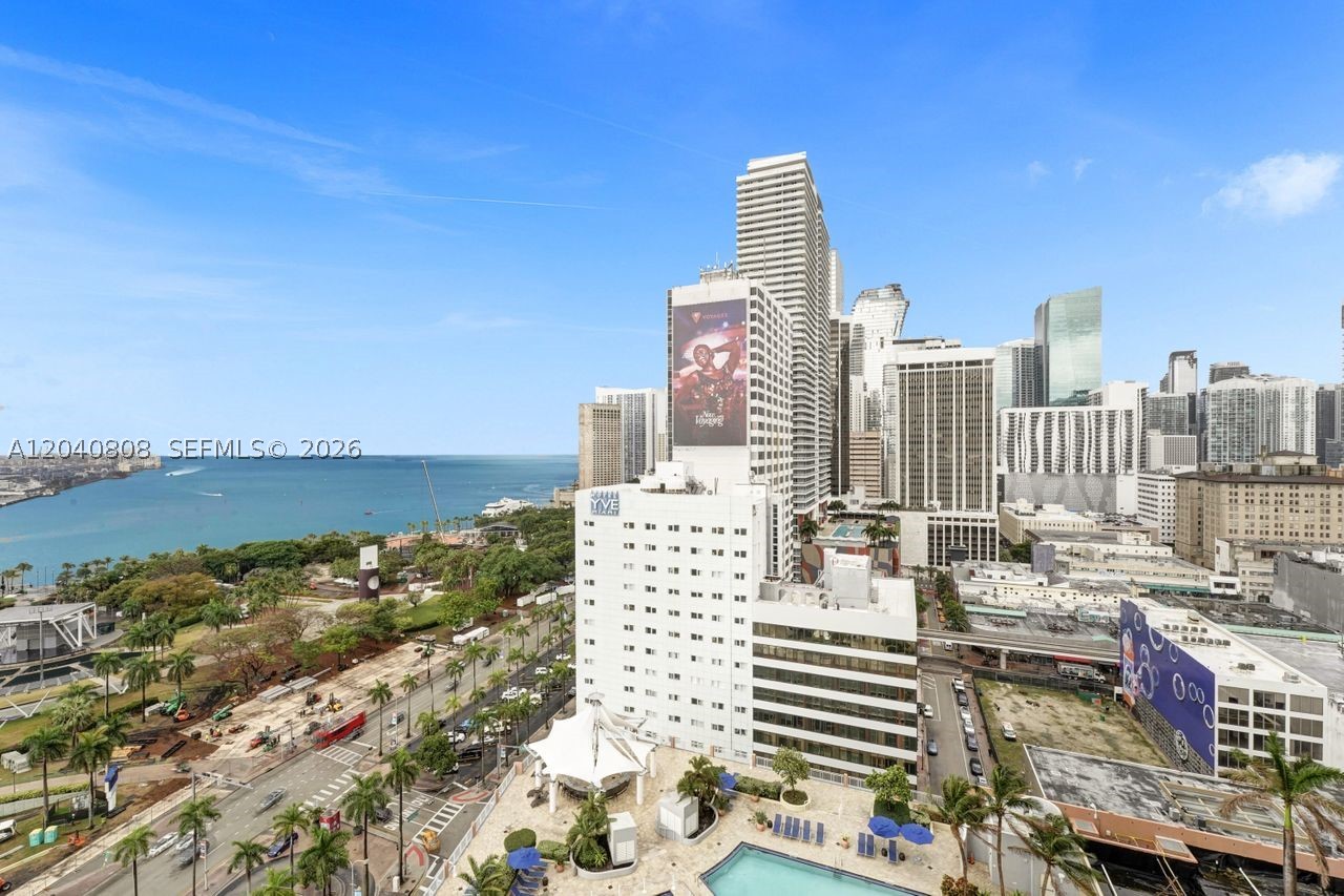 VIZCAYNE NORTH CONDO - Residential Lease