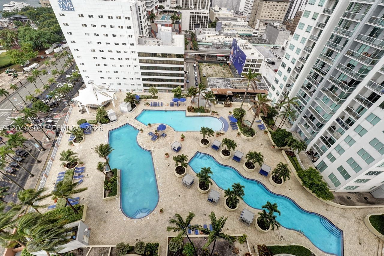 VIZCAYNE NORTH CONDO - Residential Lease